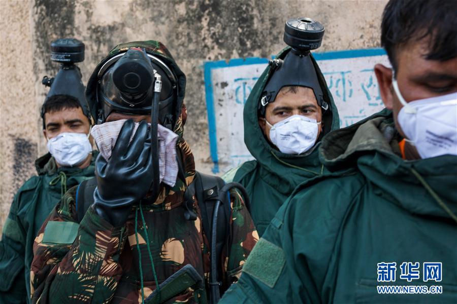 （外代一線）（1）印度新德里煤氣泄漏 約200名學(xué)生入院